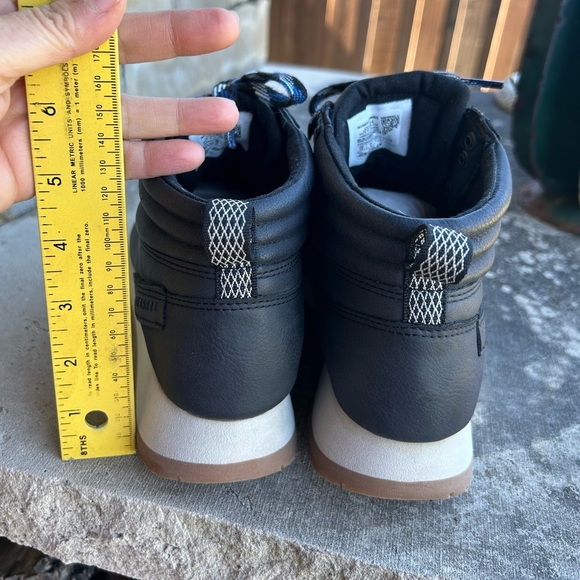 Merrell women’s Alpine hiking ankle black women’s boots Sz-6.5. A - Picture 8 of 13